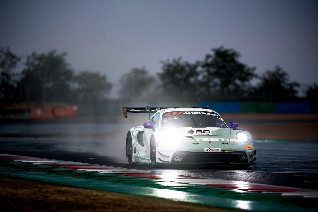 Bastian Buus jagter mesterskabsføring på Magny-Cours
(Foto: Lionspeed GP)